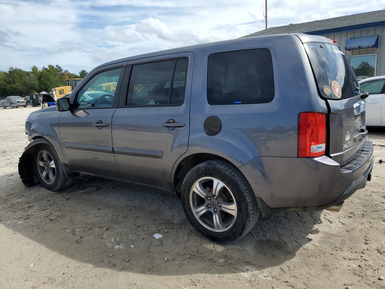 2015 HONDA PILOT SE photo 2