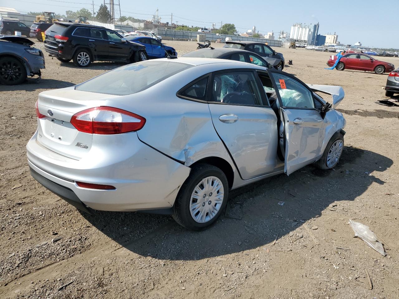 2016 FORD FIESTA S photo 5