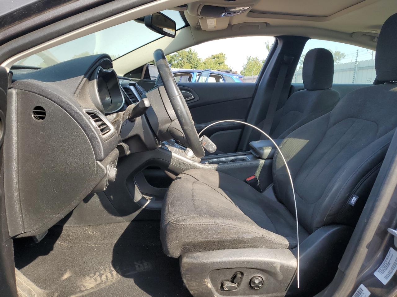 2016 CHRYSLER 200 LIMITED photo 19