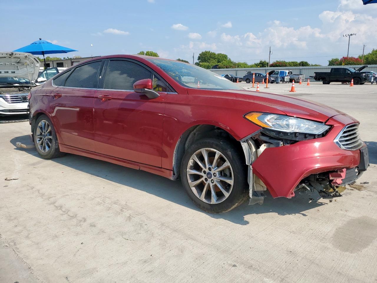 2017 FORD FUSION SE photo 4