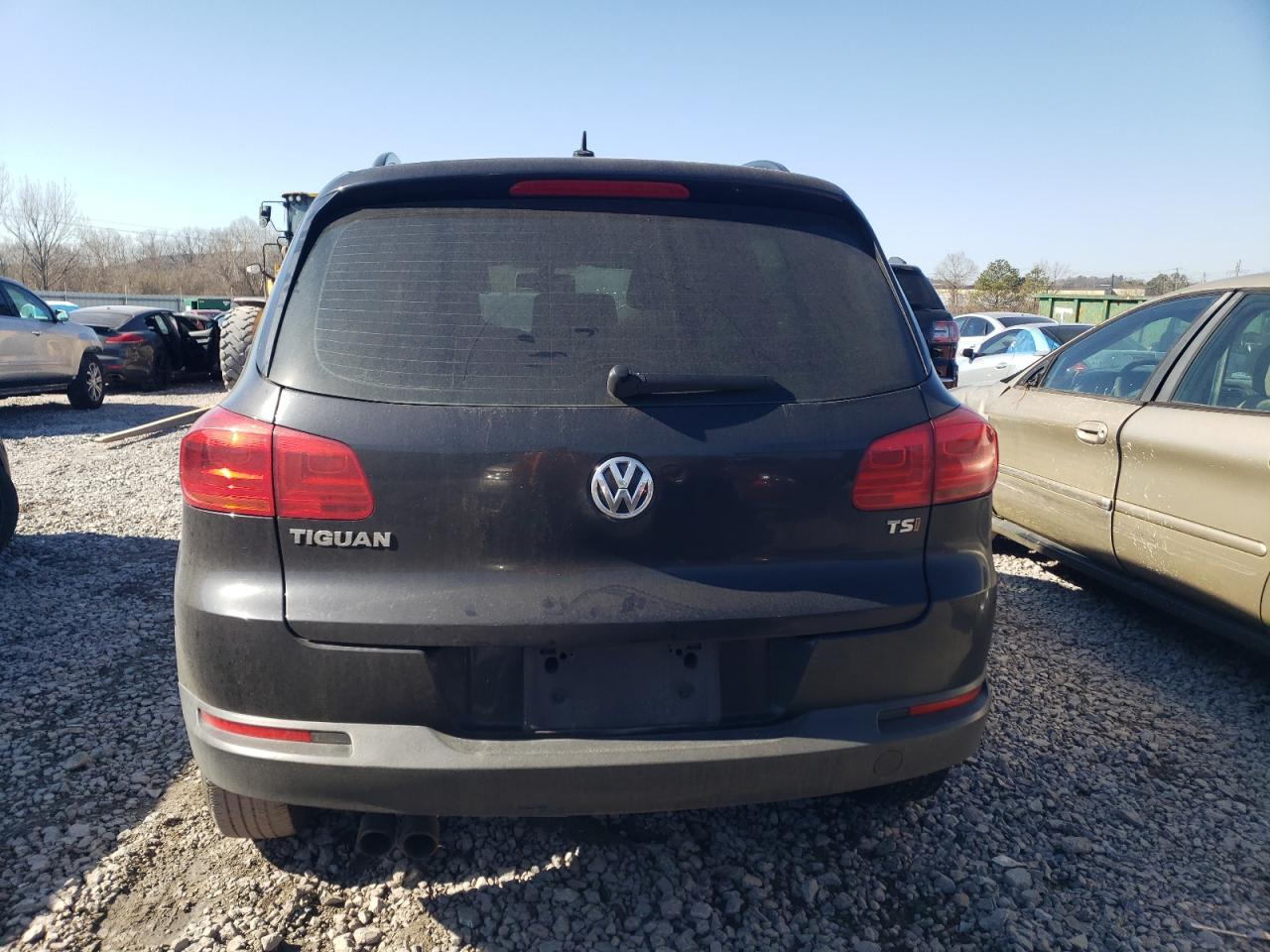 2016 VOLKSWAGEN TIGUAN S photo 6