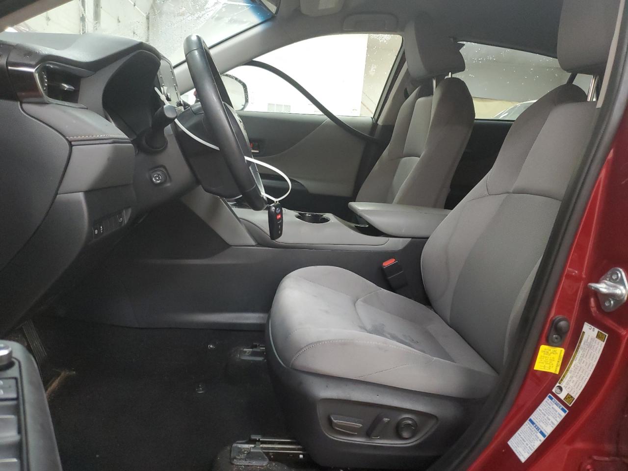 2021 TOYOTA VENZA LE photo 7