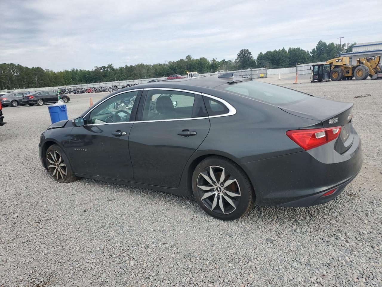 2017 CHEVROLET MALIBU LT photo 2