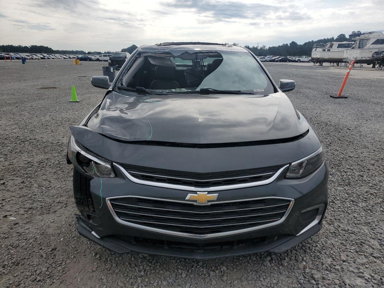 2017 CHEVROLET MALIBU LT photo 5