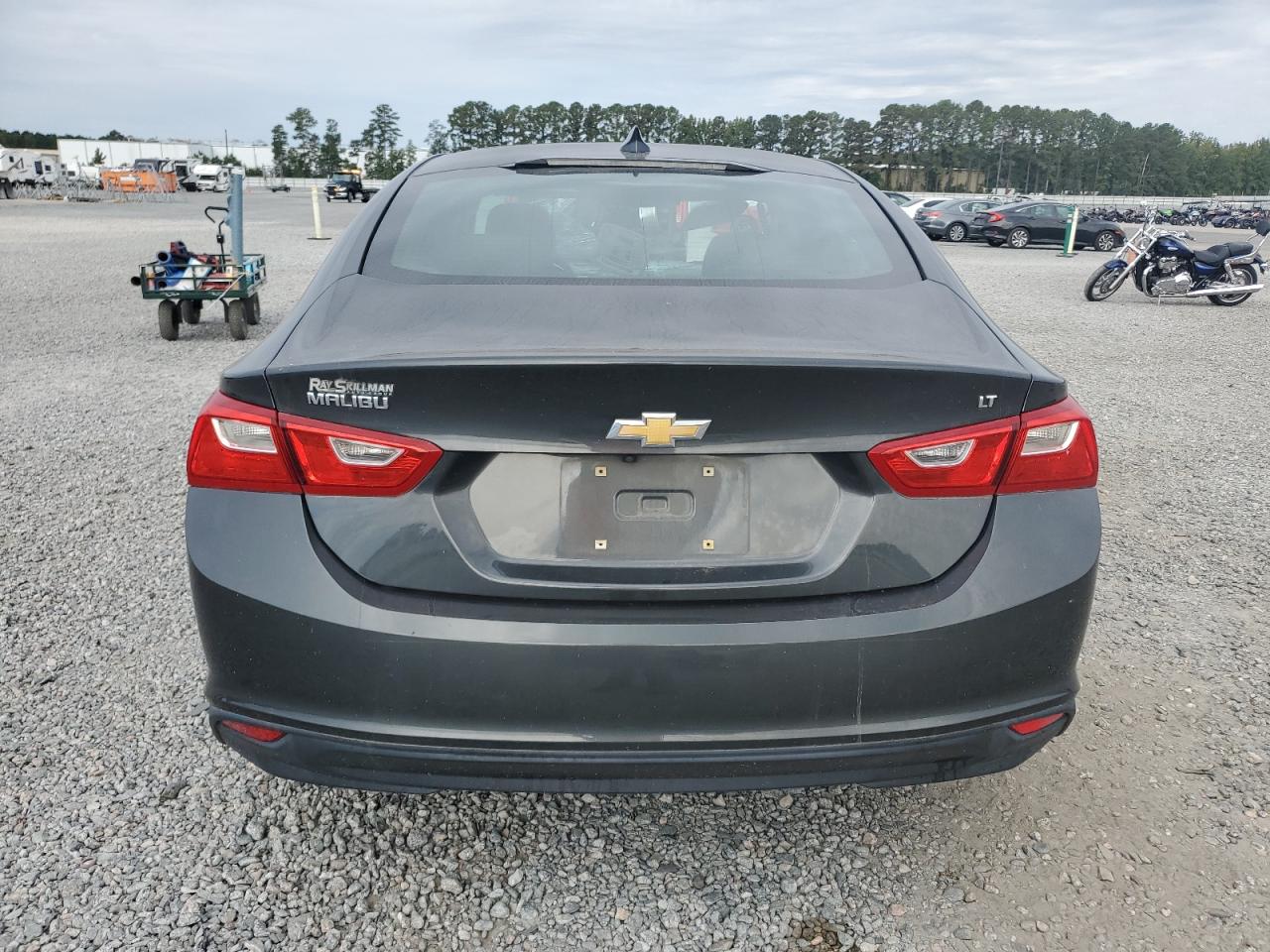 2017 CHEVROLET MALIBU LT photo 6