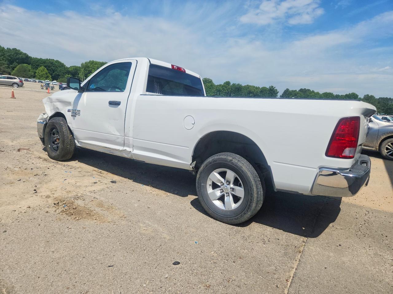 2022 RAM 1500 CLASSIC TRADESMAN photo 3