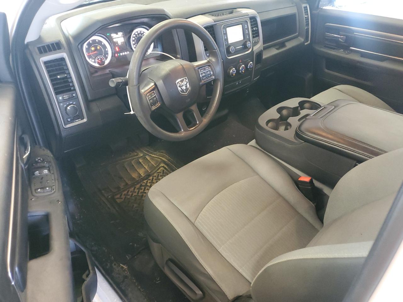 2022 RAM 1500 CLASSIC TRADESMAN photo 15