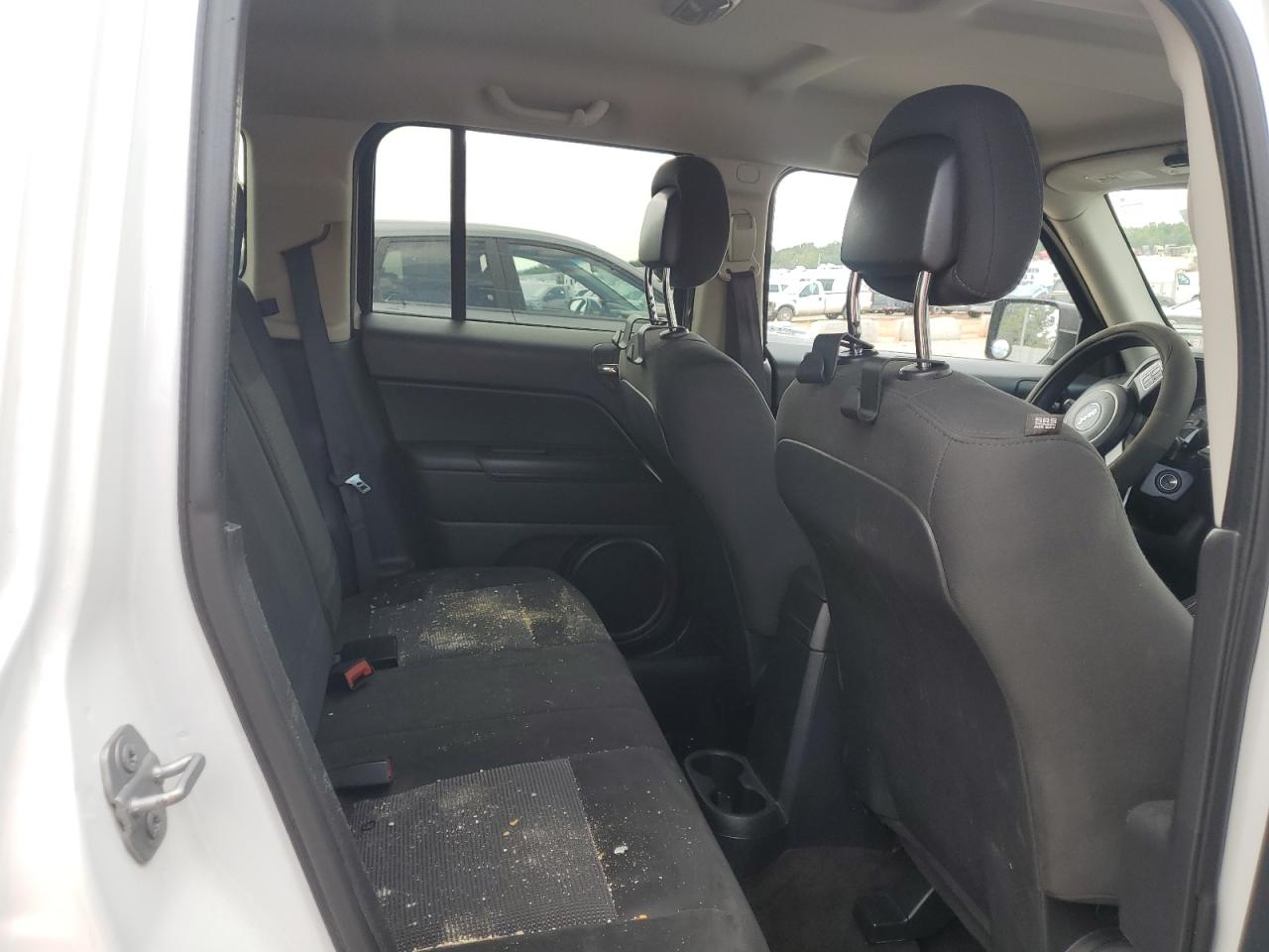 2015 JEEP PATRIOT SPORT photo 31