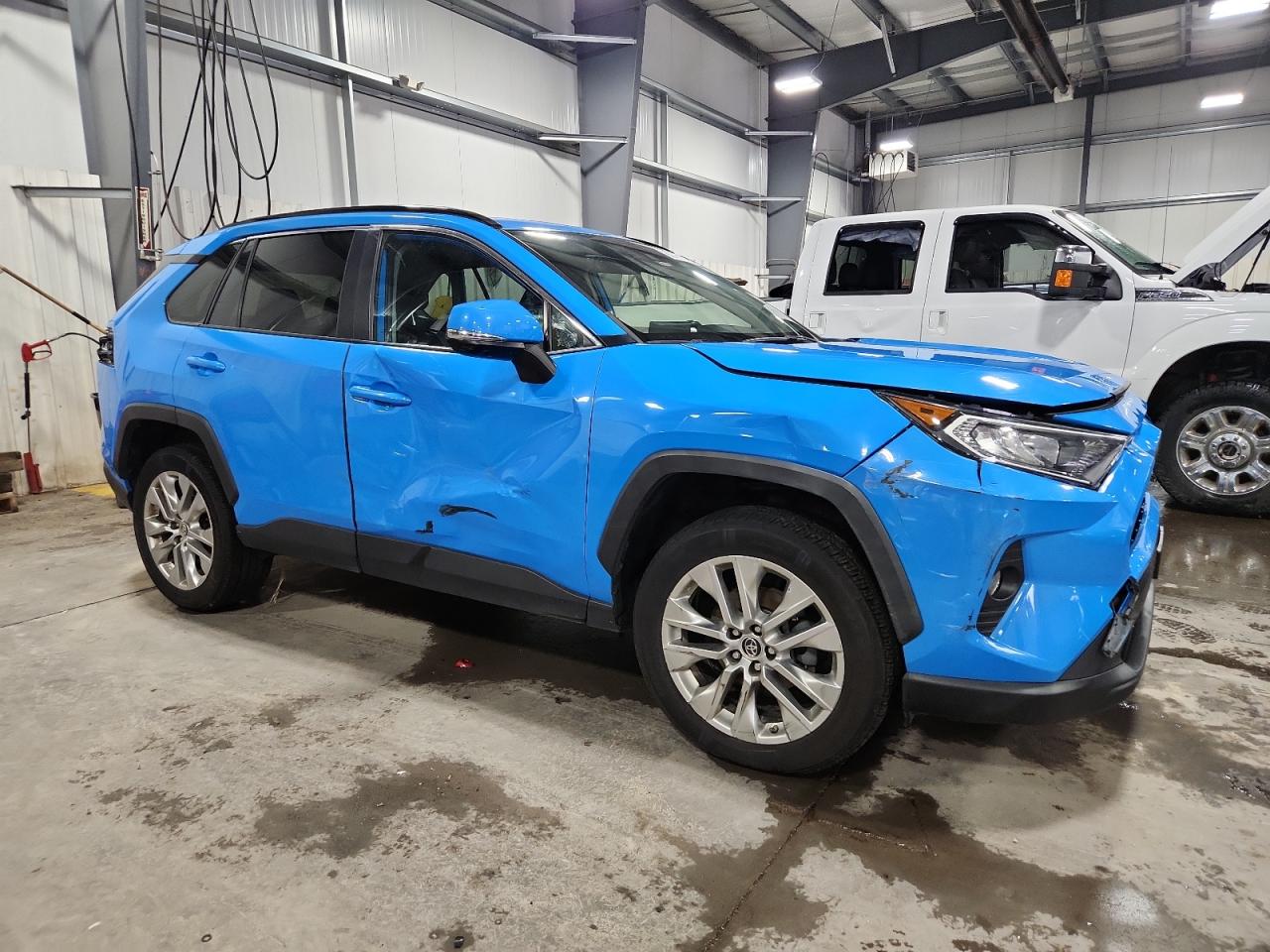 2019 TOYOTA RAV4 XLE PREMIUM photo 10