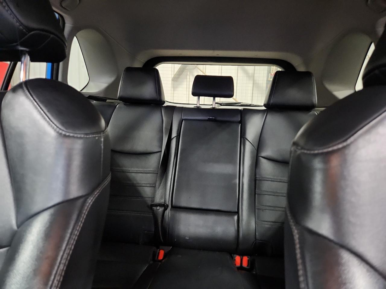 2019 TOYOTA RAV4 XLE PREMIUM photo 28