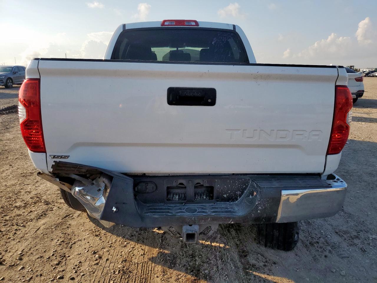 2014 TOYOTA TUNDRA CREWMAX SR5 photo 6