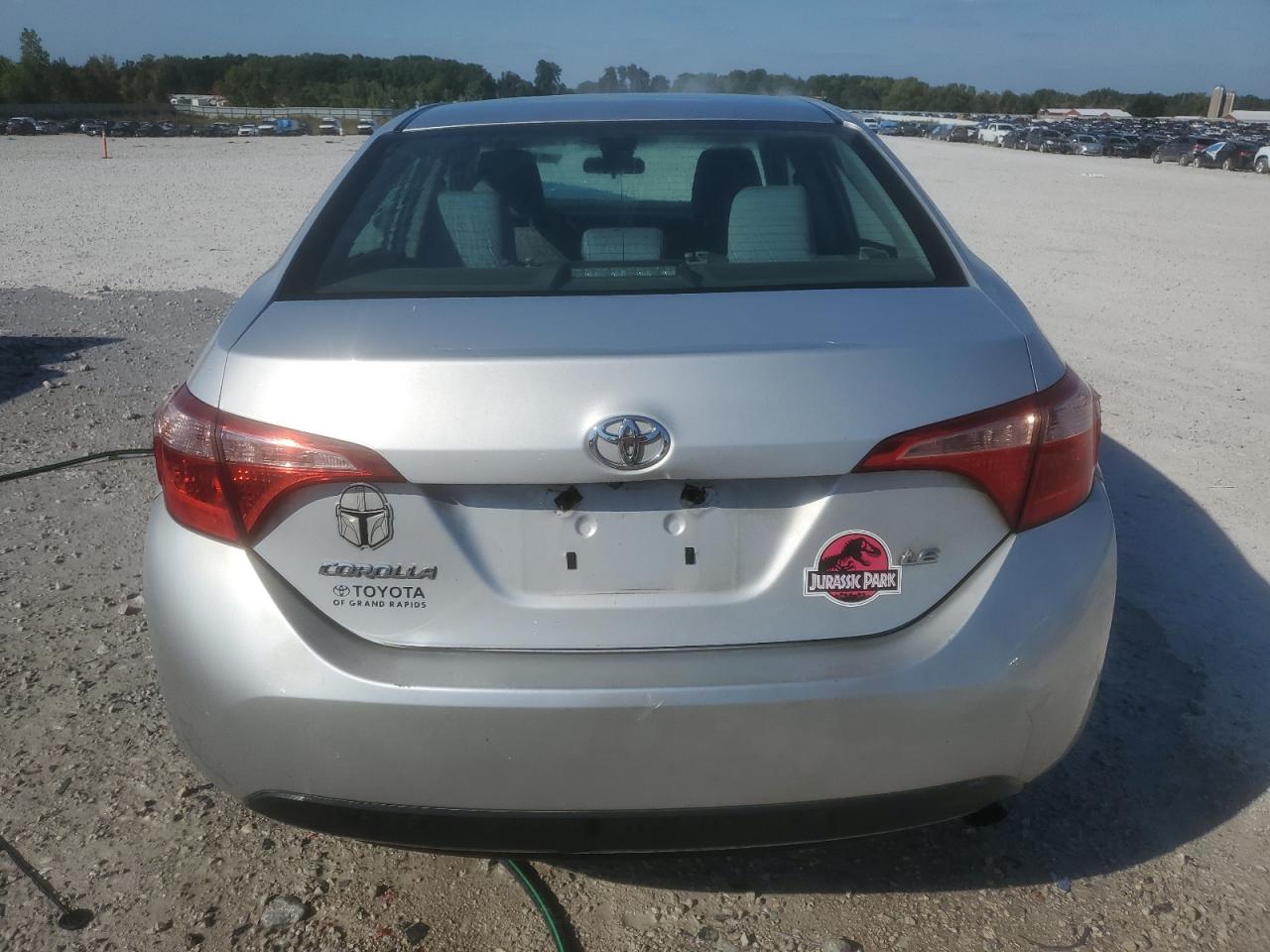 2019 TOYOTA COROLLA LE photo 6