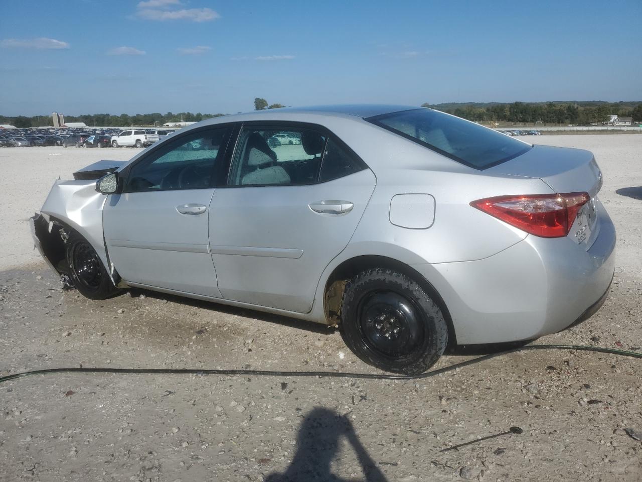 2019 TOYOTA COROLLA LE photo 2