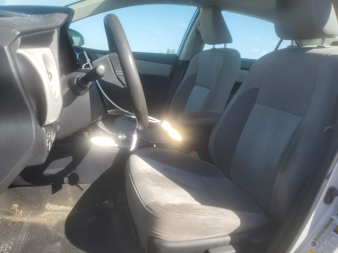 2019 TOYOTA COROLLA LE photo 7