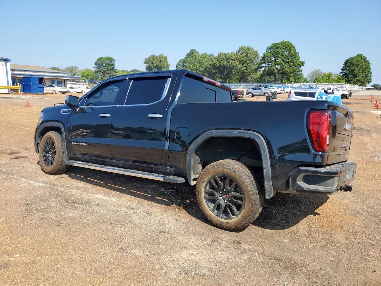 2020 GMC SIERRA K1500 DENALI photo 2