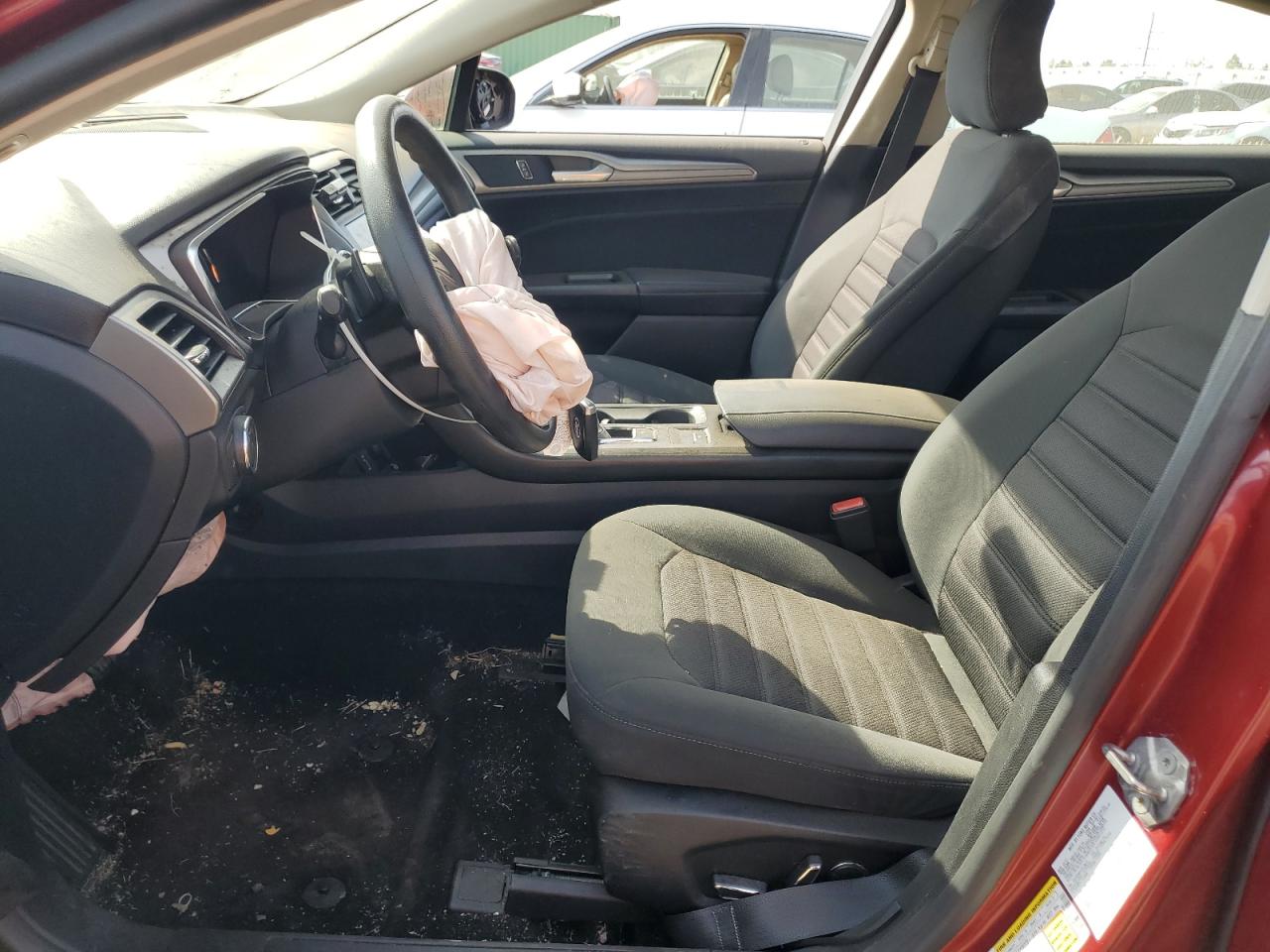 2017 FORD FUSION SE photo 19