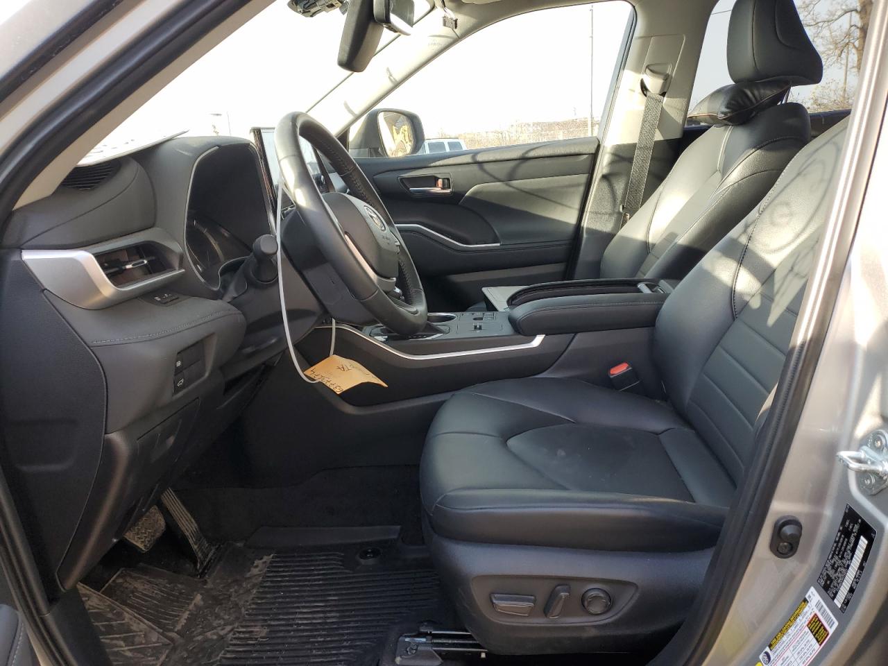 2023 TOYOTA HIGHLANDER HYBRID XLE photo 13