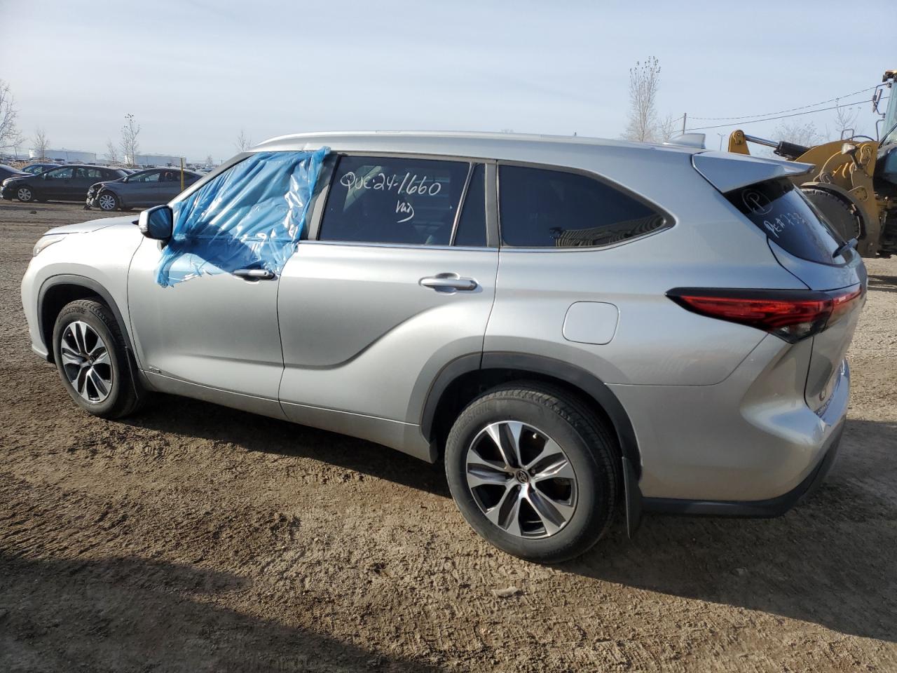 2023 TOYOTA HIGHLANDER HYBRID XLE photo 3