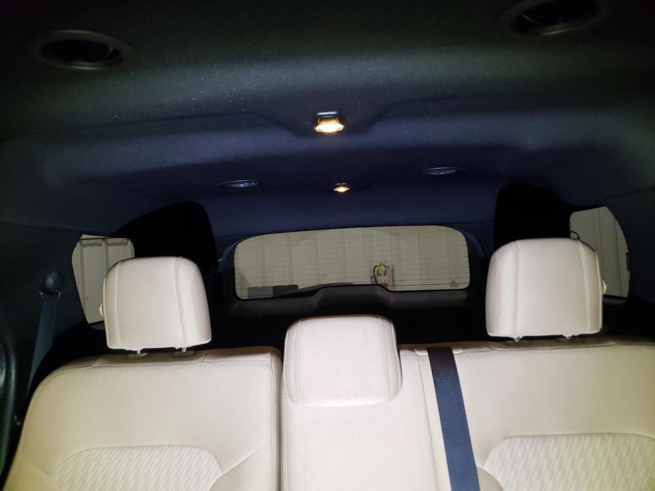 2016 FORD EXPLORER photo 10