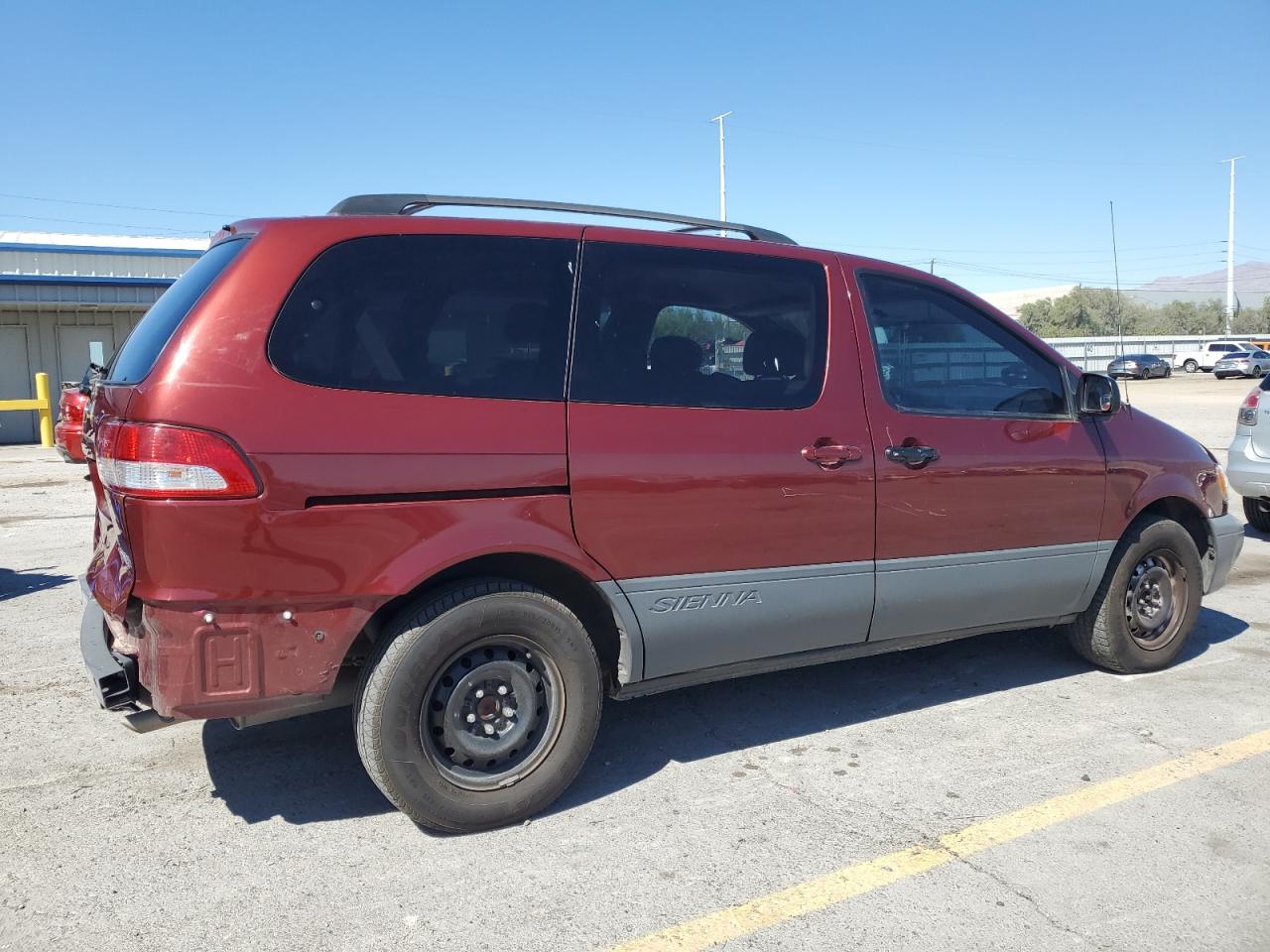 2003 TOYOTA SIENNA CE photo 5