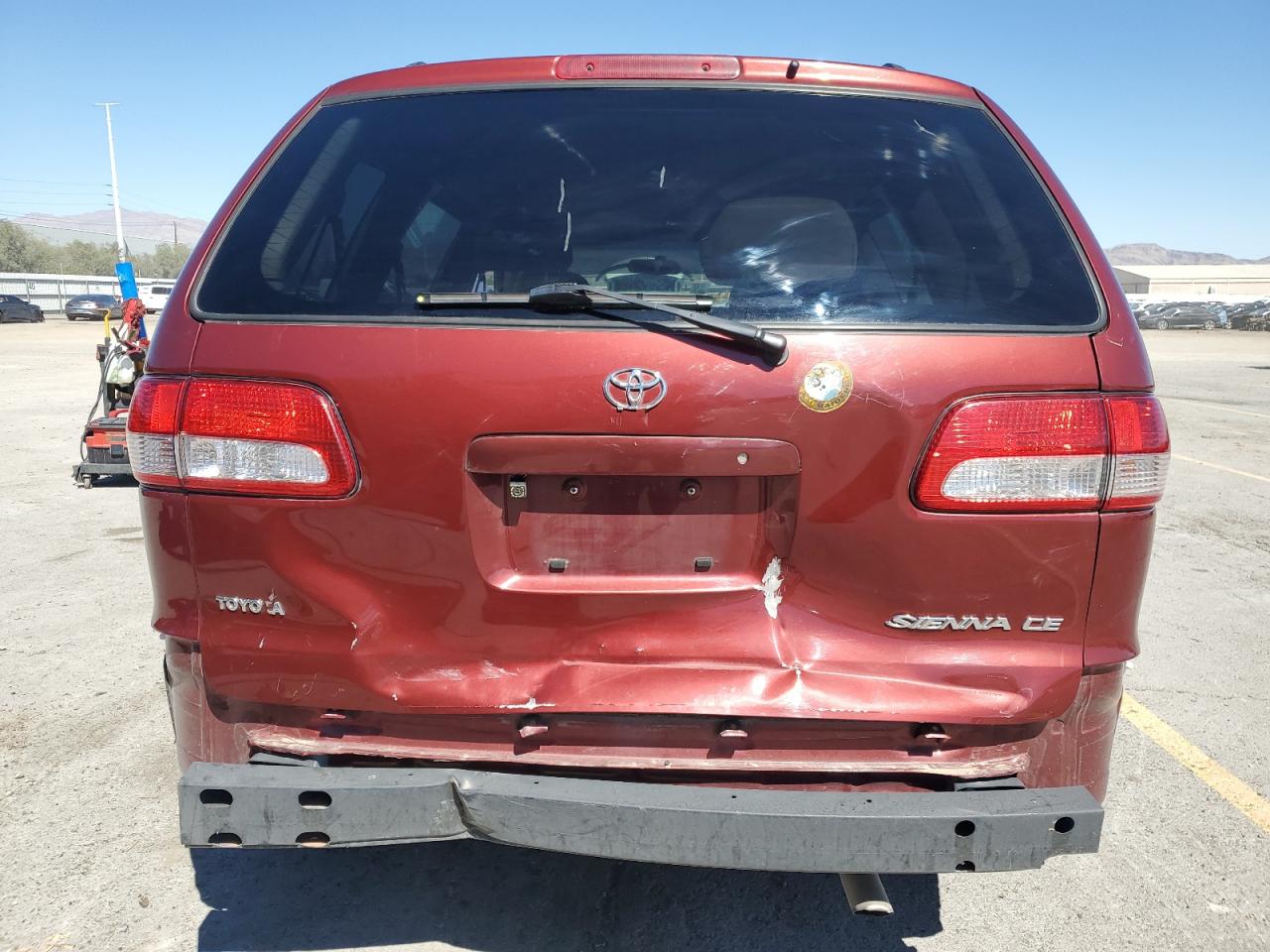 2003 TOYOTA SIENNA CE photo 11