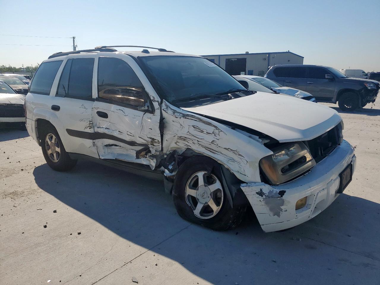 2004 CHEVROLET TRAILBLAZER LS photo 4