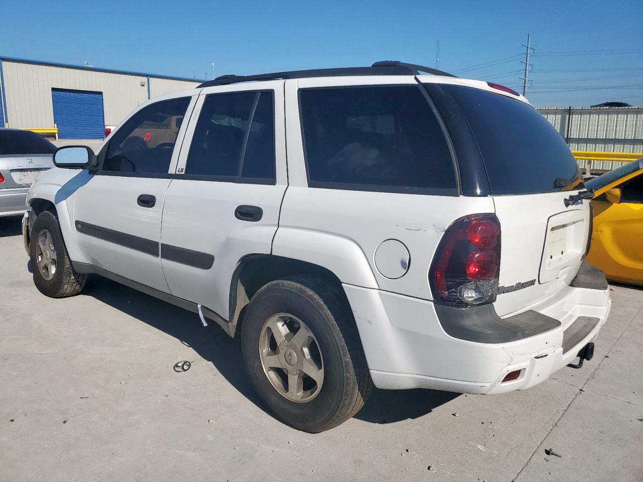 2004 CHEVROLET TRAILBLAZER LS photo 2