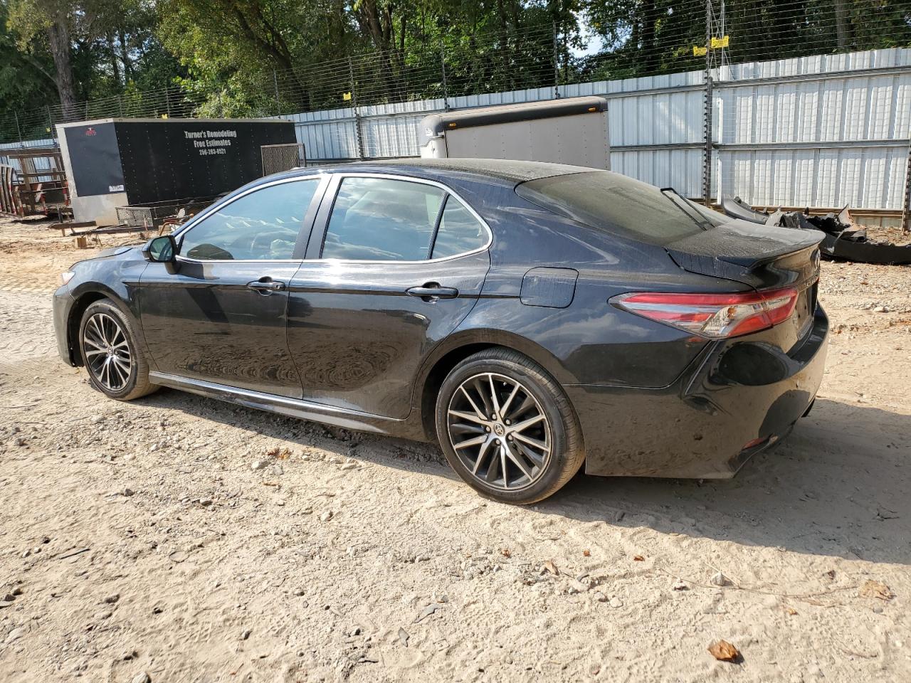 2018 TOYOTA CAMRY L photo 4