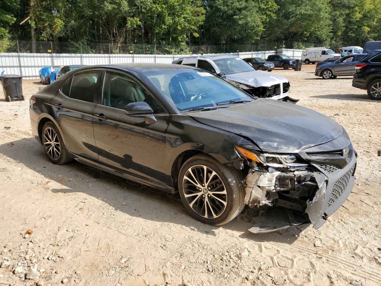 2018 TOYOTA CAMRY L photo 10