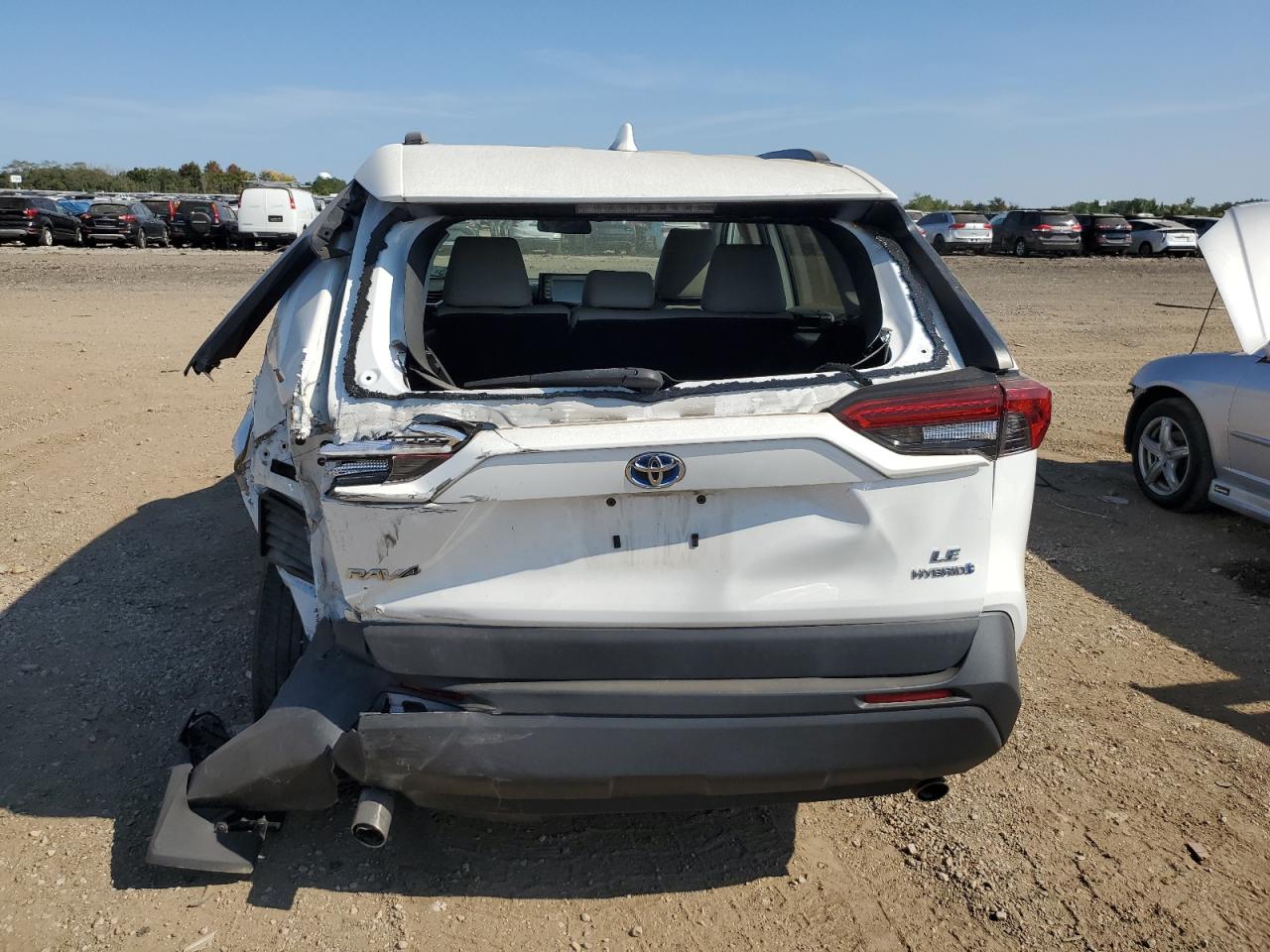 2019 TOYOTA RAV4 LE photo 6