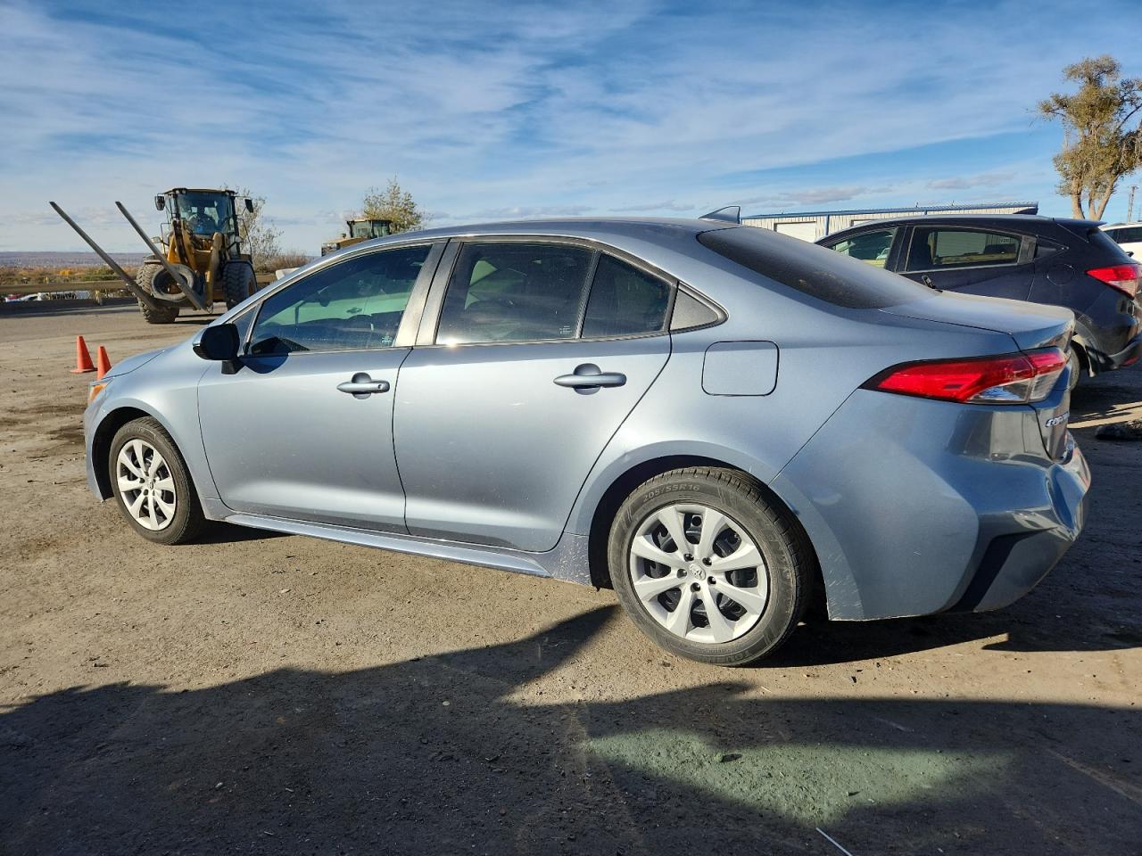 2021 TOYOTA COROLLA LE photo 2