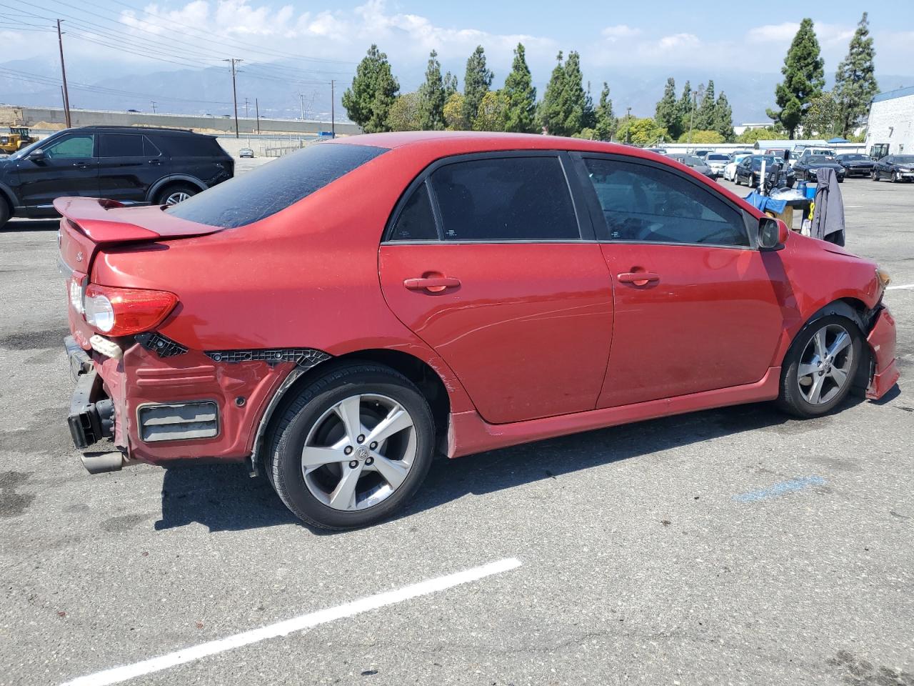 2012 TOYOTA COROLLA photo 3