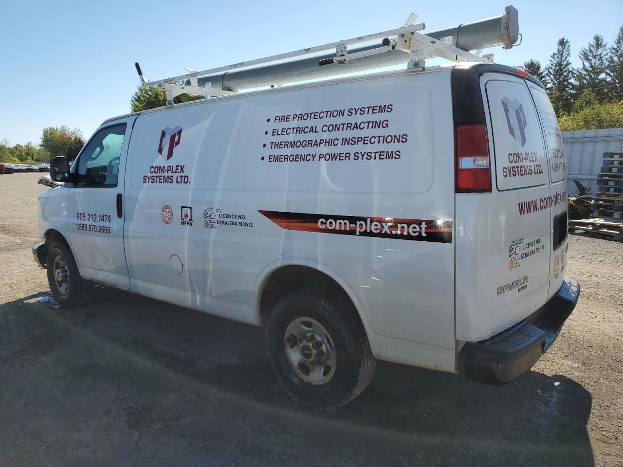 2016 GMC SAVANA G2500 photo 2