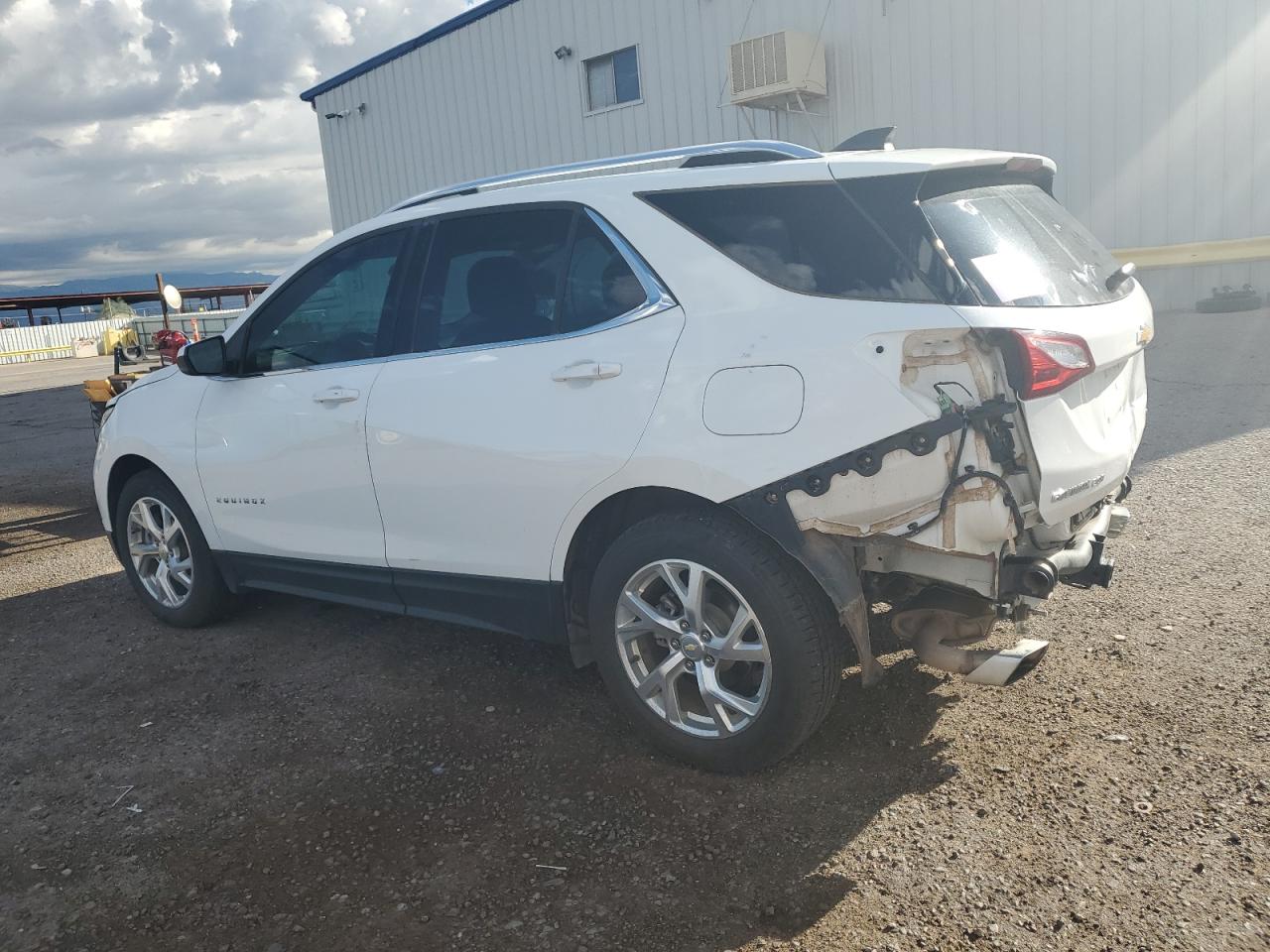 2020 CHEVROLET EQUINOX LT photo 3