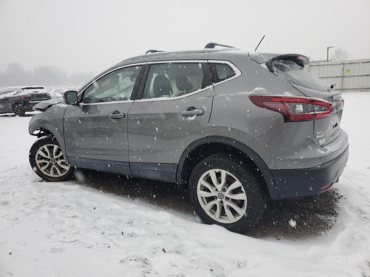 2020 NISSAN ROGUE SPORT S photo 2
