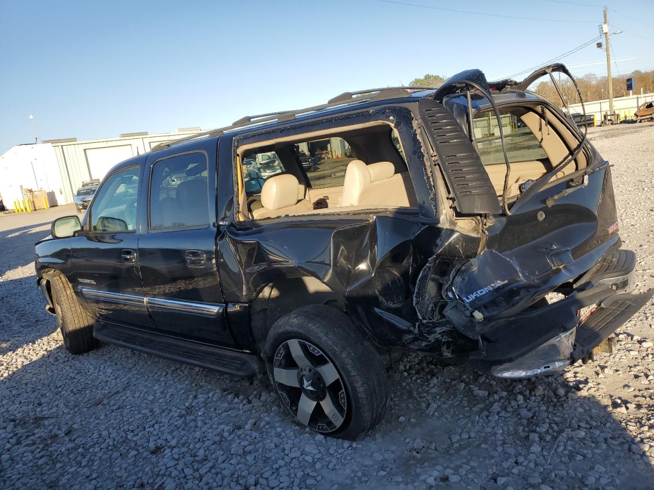 2004 GMC YUKON XL C1500 photo 5