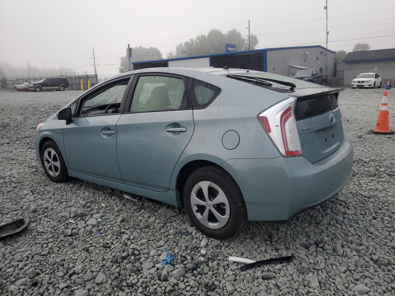 2015 TOYOTA PRIUS photo 2