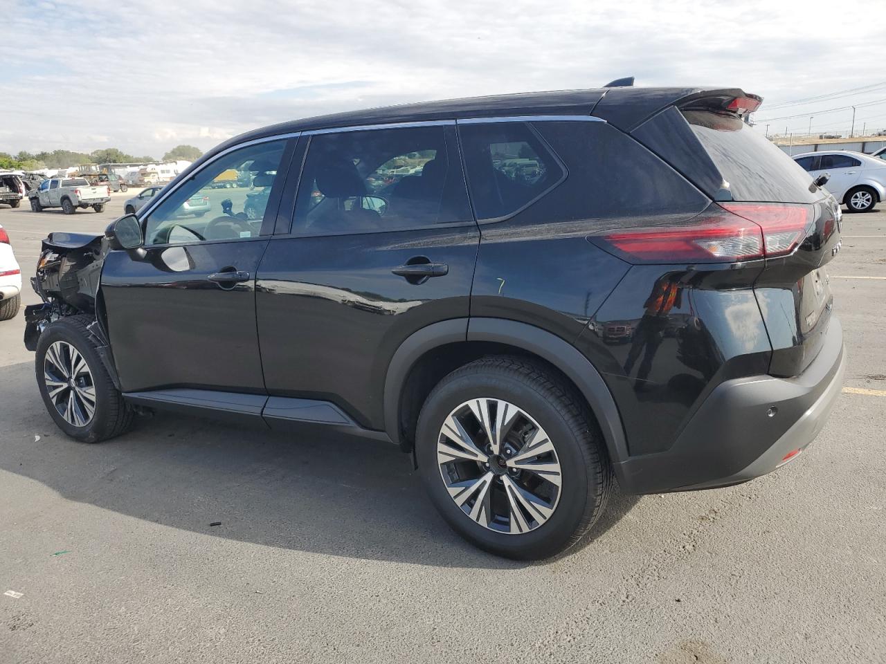 2021 NISSAN ROGUE SV photo 2