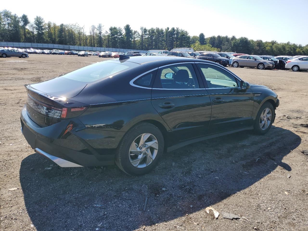 2025 HYUNDAI SONATA SE photo 3