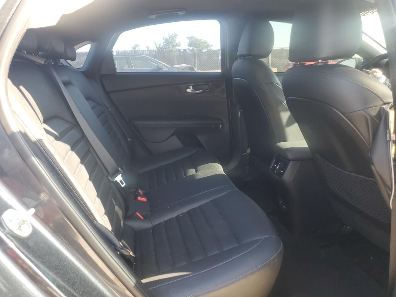 2023 KIA FORTE GT LINE photo 28