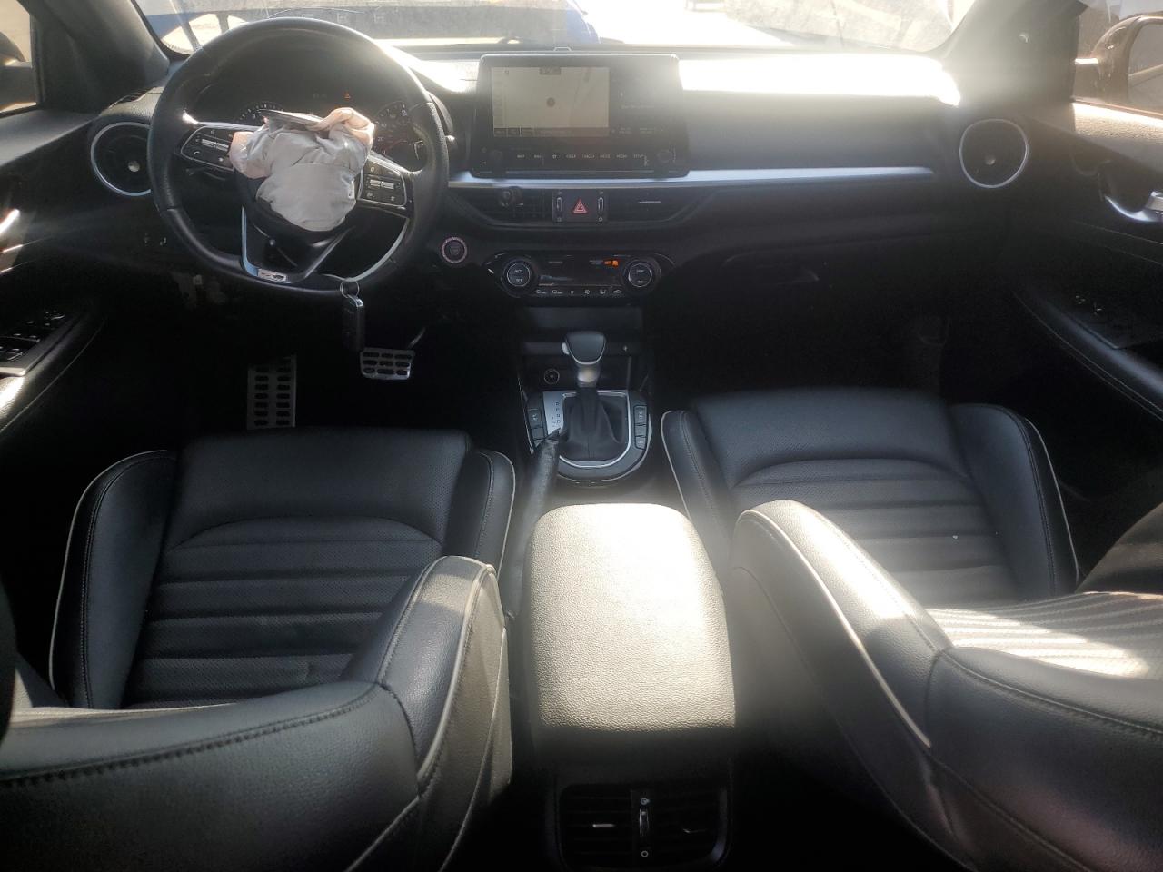 2023 KIA FORTE GT LINE photo 22