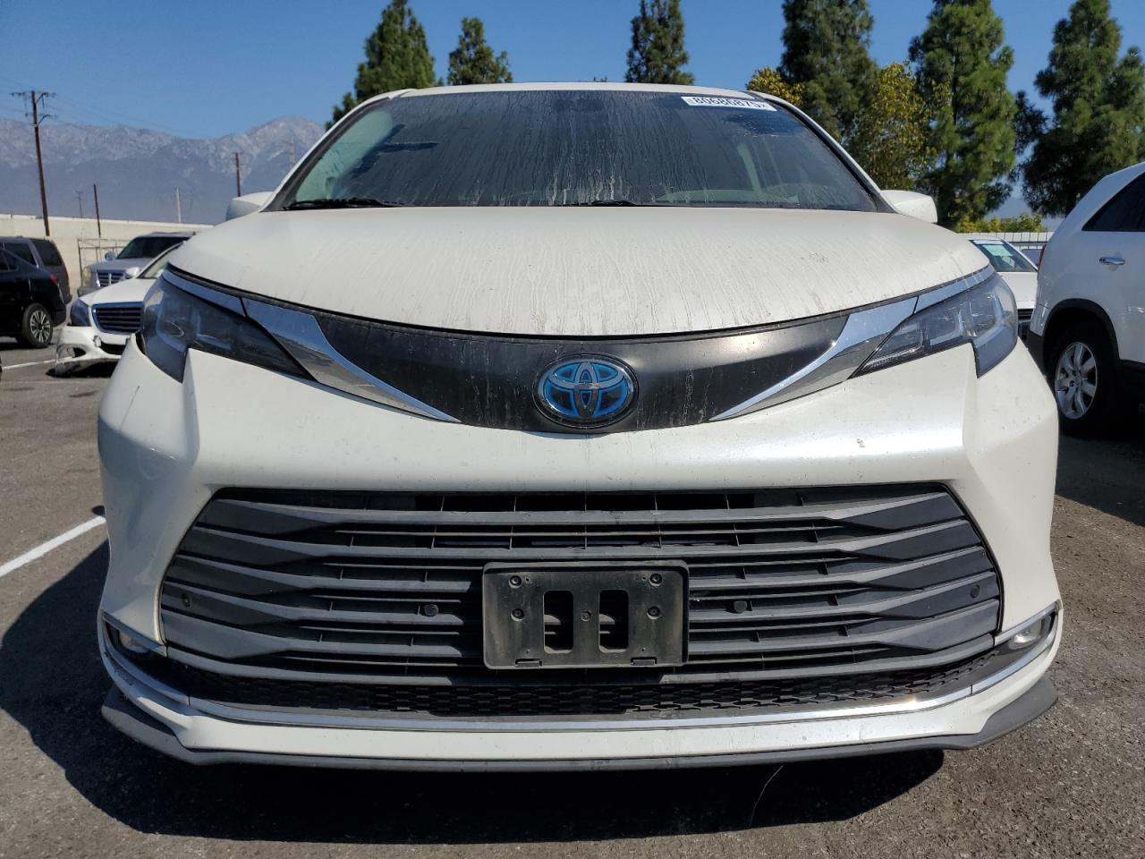 2021 TOYOTA SIENNA XLE 8-PASSENGER photo 9