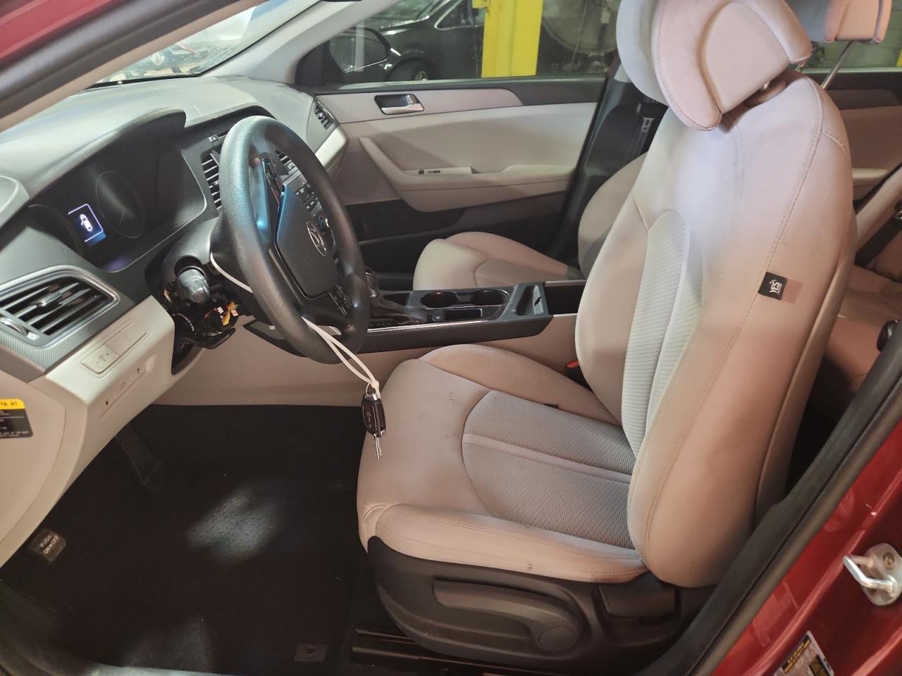 2016 HYUNDAI SONATA SE photo 7