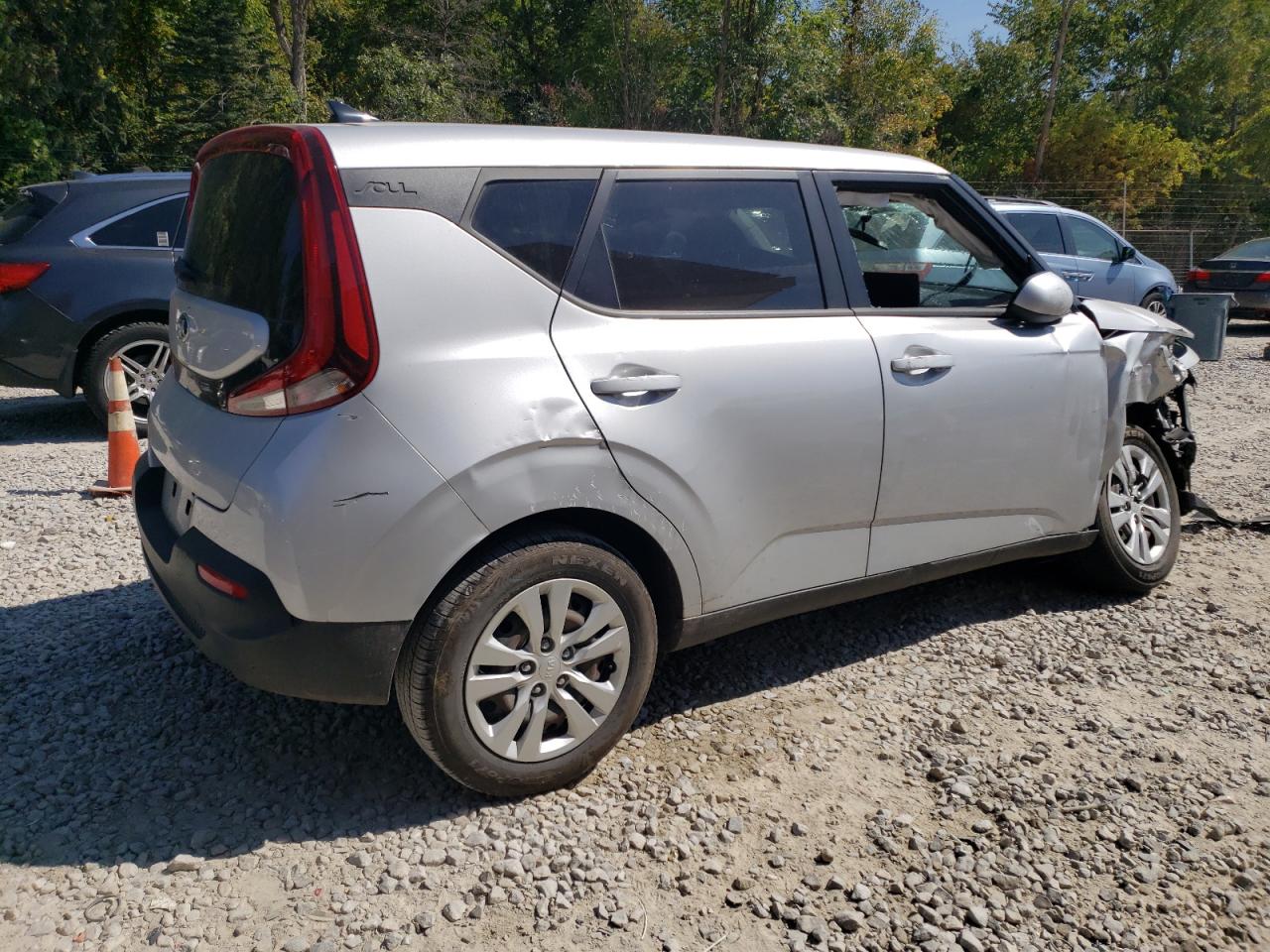 2020 KIA SOUL LX photo 5