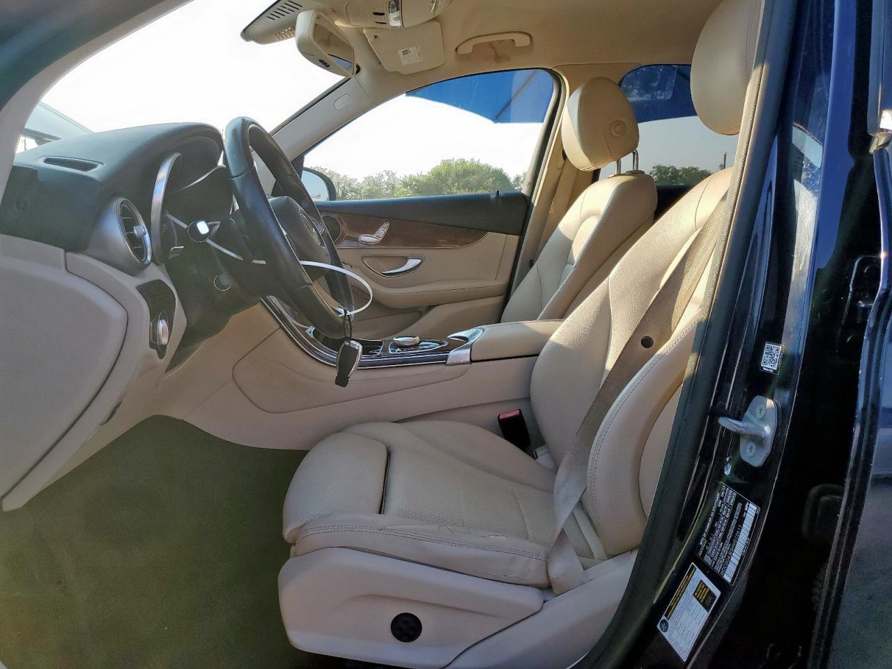 2017 MERCEDES-BENZ GLC 300 photo 13