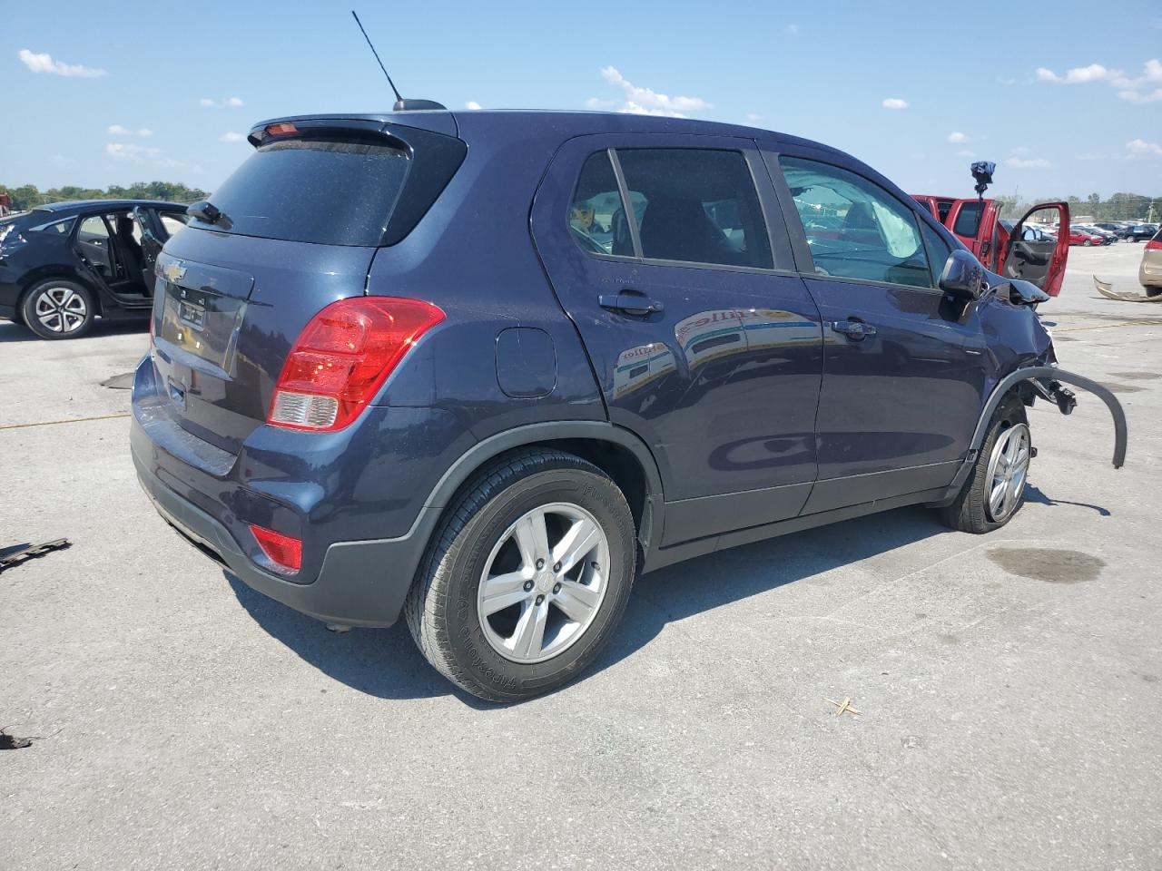 2019 CHEVROLET TRAX LS photo 5