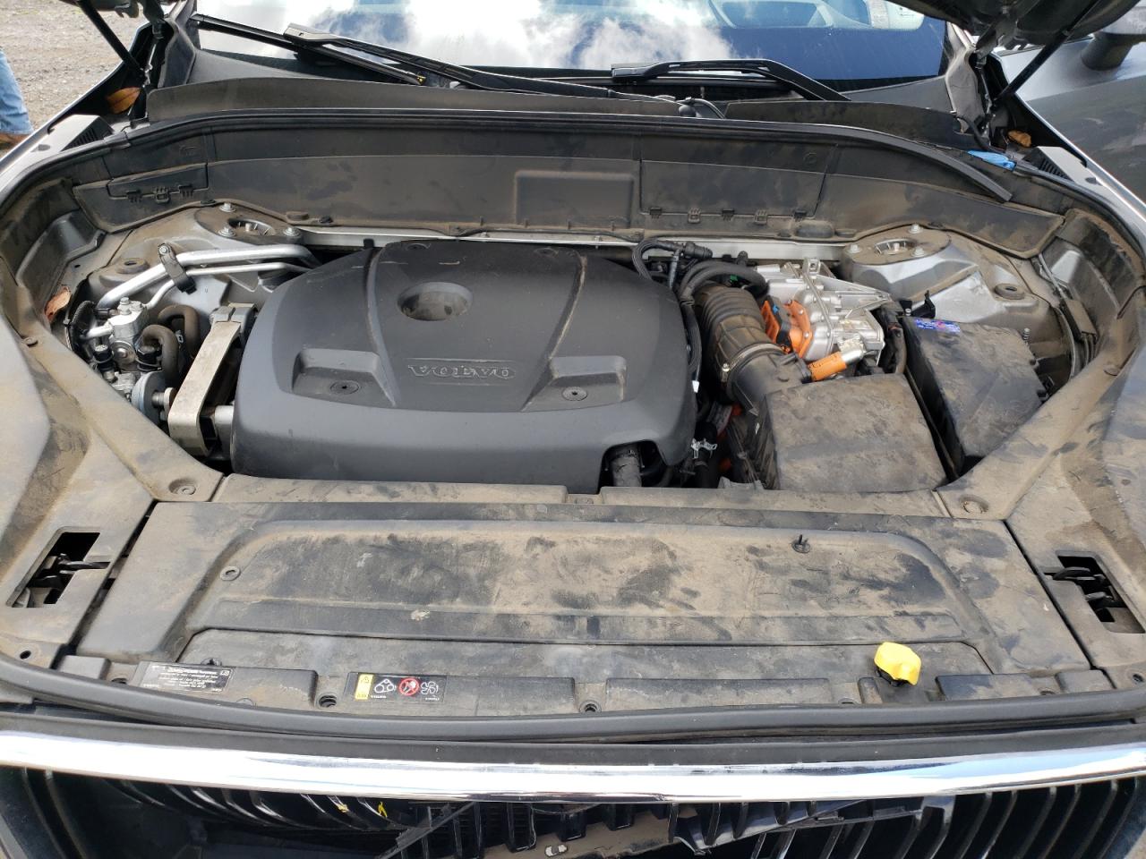 2019 VOLVO XC90 T8 MOMENTUM photo 23