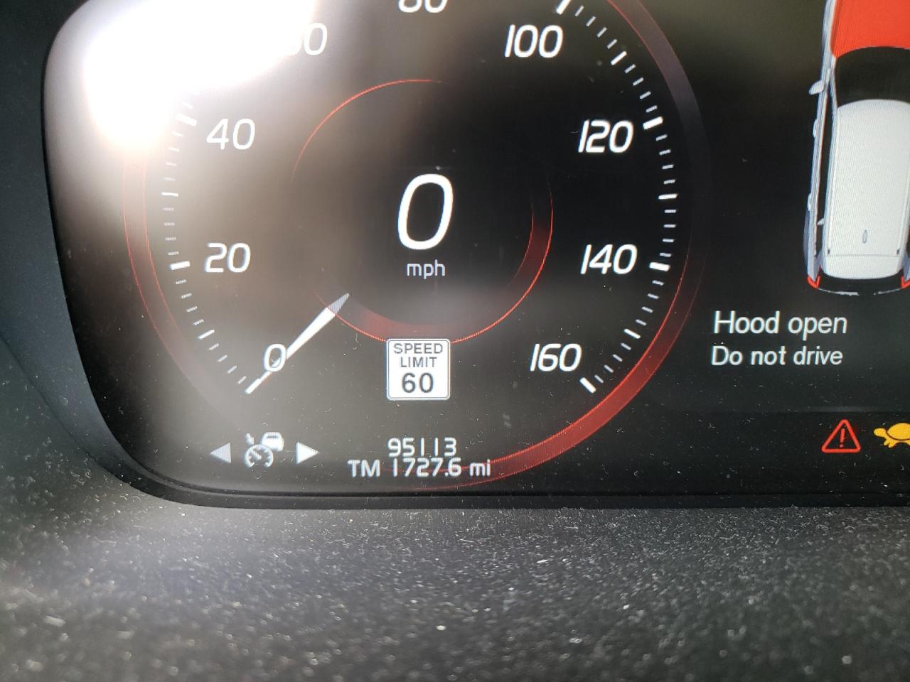 2019 VOLVO XC90 T8 MOMENTUM photo 17
