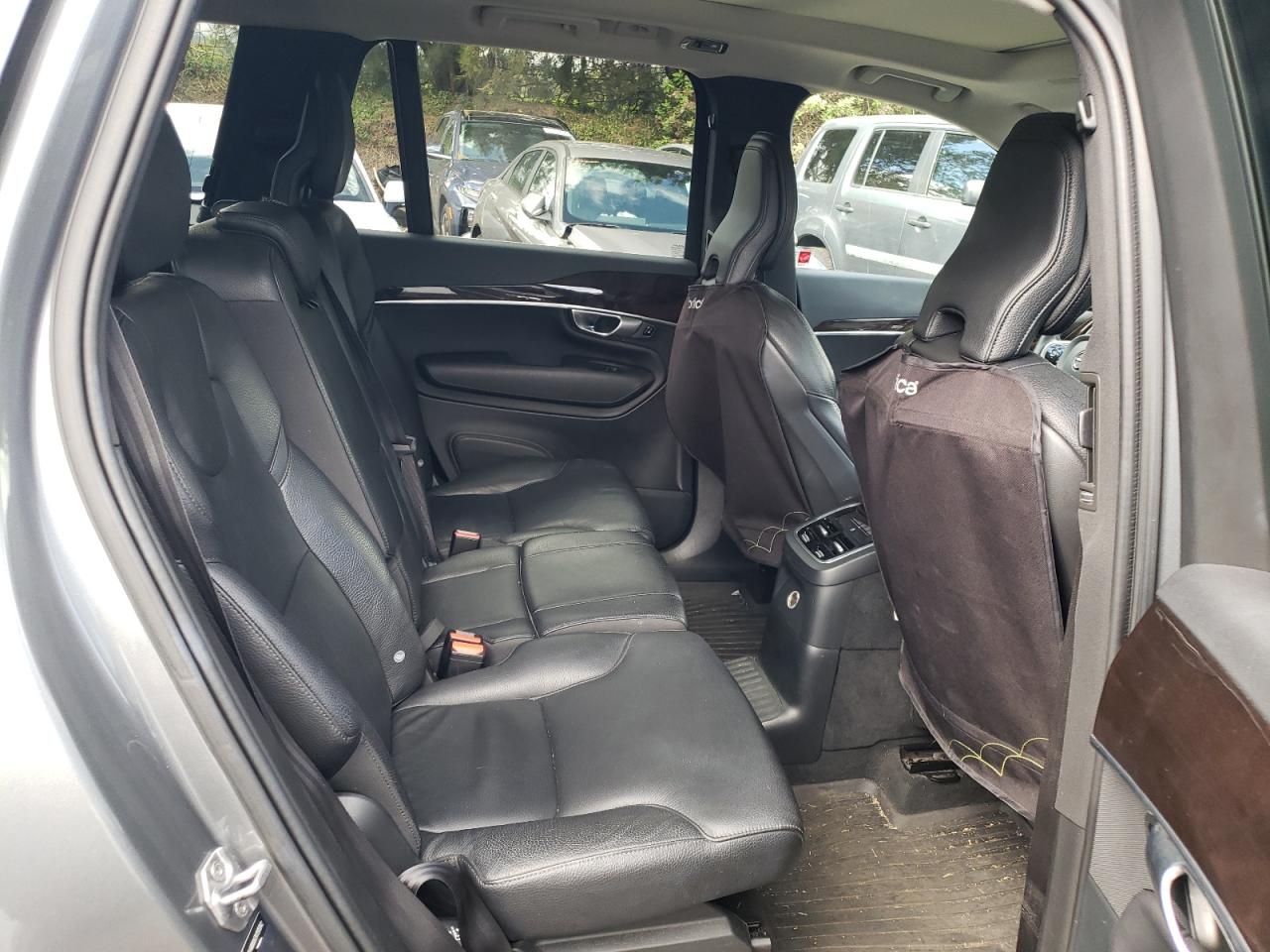 2019 VOLVO XC90 T8 MOMENTUM photo 21