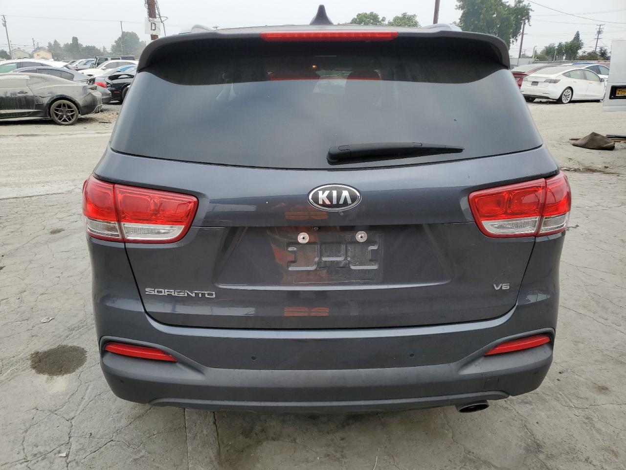 2017 KIA SORENTO LX photo 6